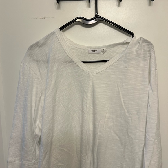 Wilt 3/4 Sleeve V-Shirt Tail Tee - Picture 3 of 8